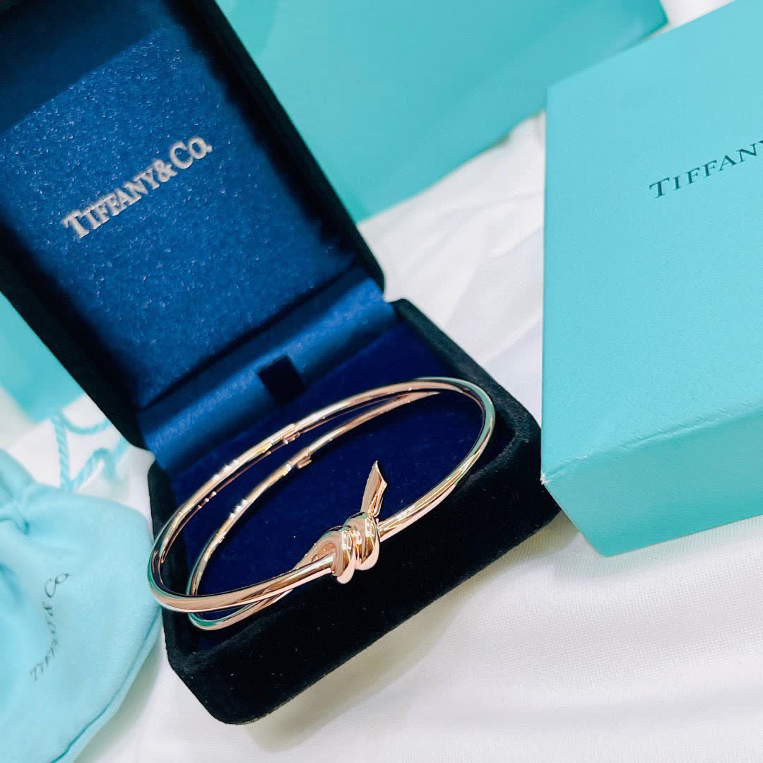 Tiffany & Co. Atlas Knot Bangle Bracelet
